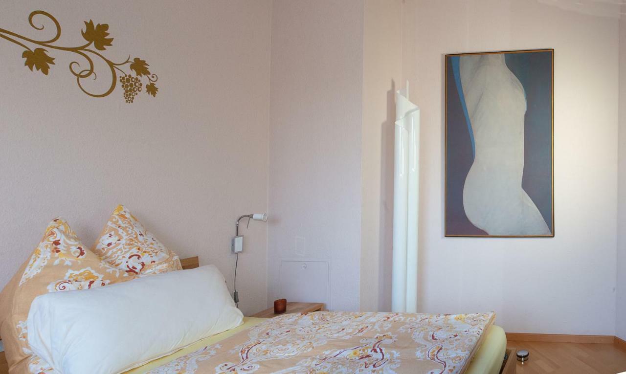 Ferienwohnung Unter Dem Schwalbennest Вахенхайм-ан-дер-Вайнштрасе Экстерьер фото